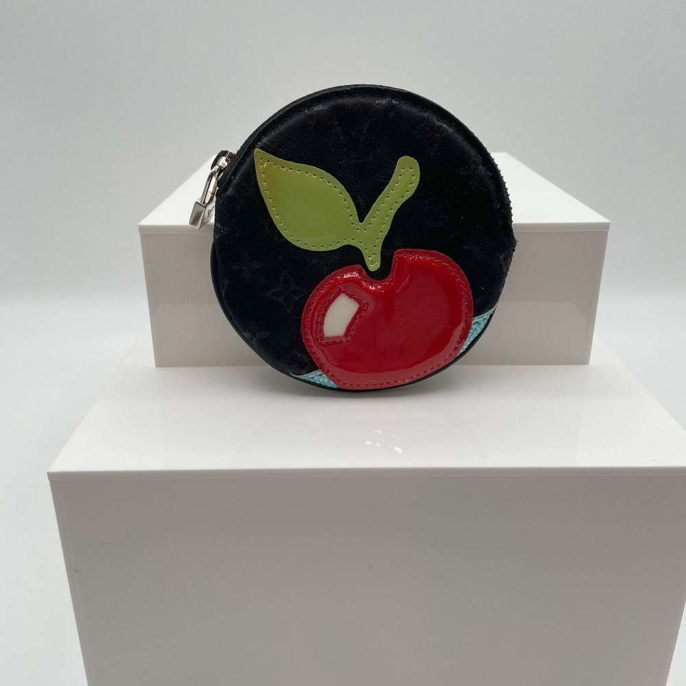 LOUIS VUITTON Mini Monogram Conte de Fees Apple Round Coin Purse